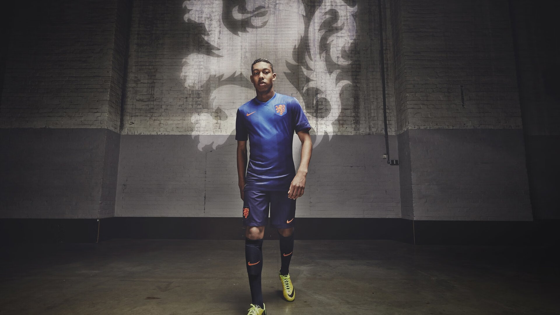 混合泳选手中立代表队A稳定输出高分，混合泳冠军